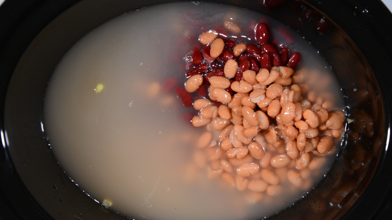 Chicken broth, kidney and pinto beans, Healthy Taco Soup